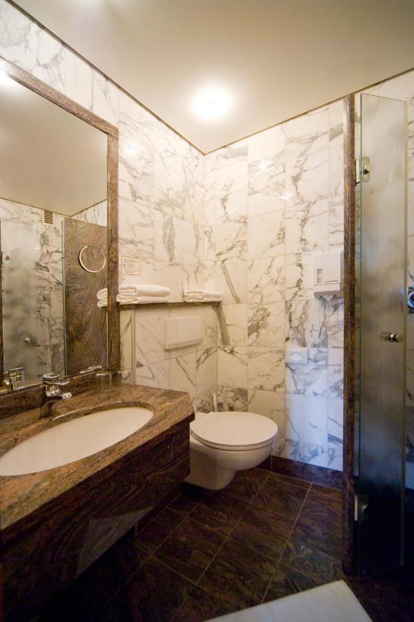 Flair Hotel Dobrachtal Кулмбах Екстериор снимка