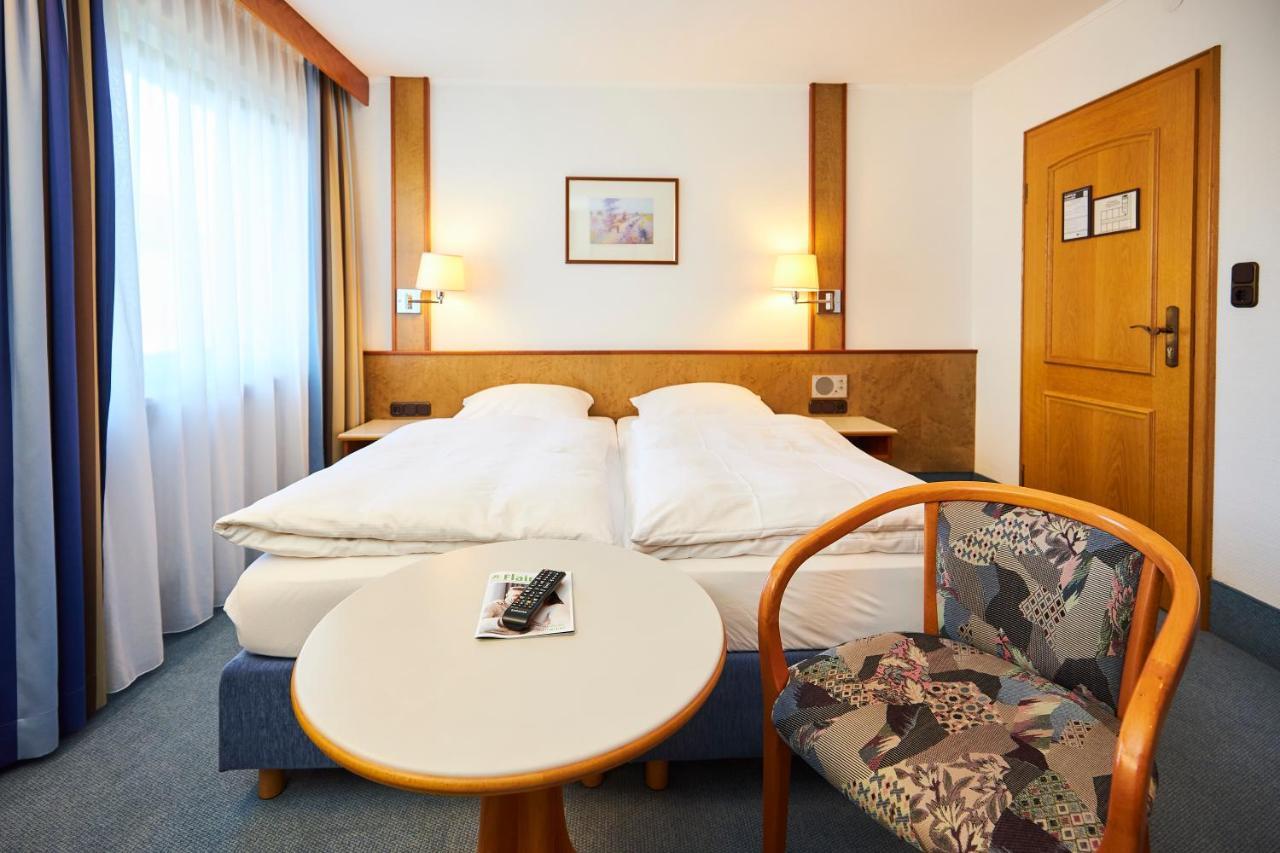 Flair Hotel Dobrachtal Кулмбах Екстериор снимка
