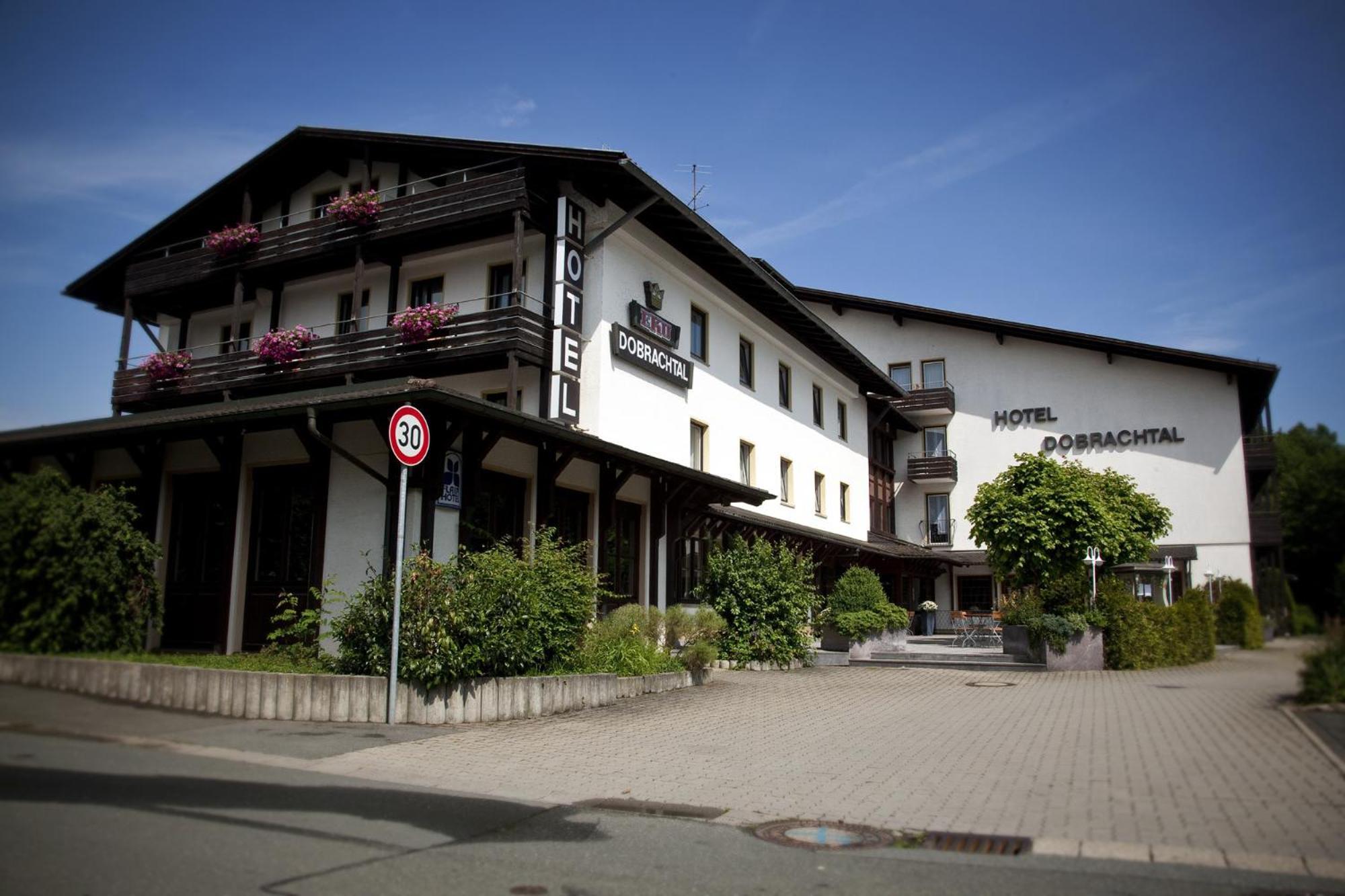 Flair Hotel Dobrachtal Кулмбах Екстериор снимка