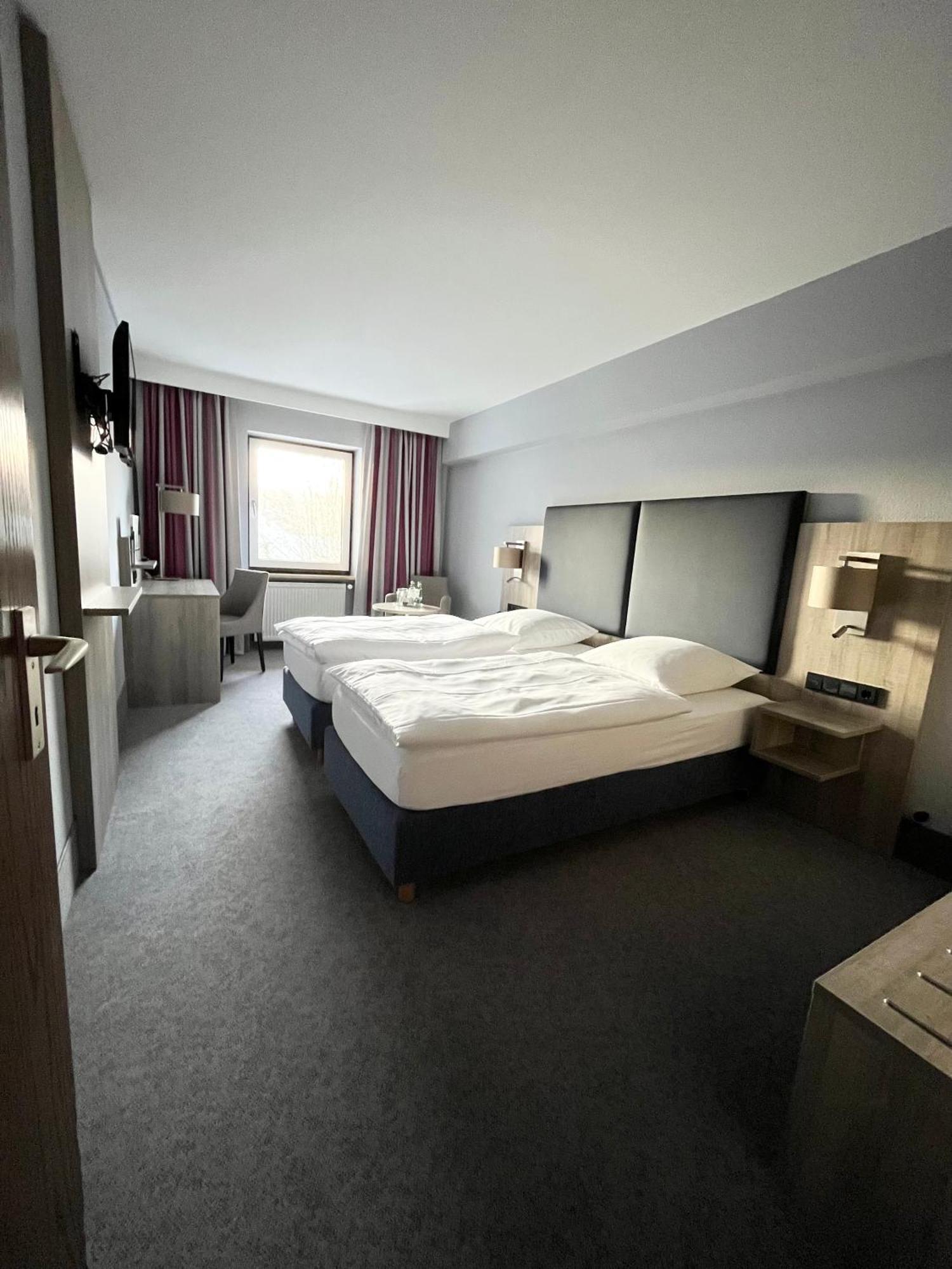 Flair Hotel Dobrachtal Кулмбах Екстериор снимка